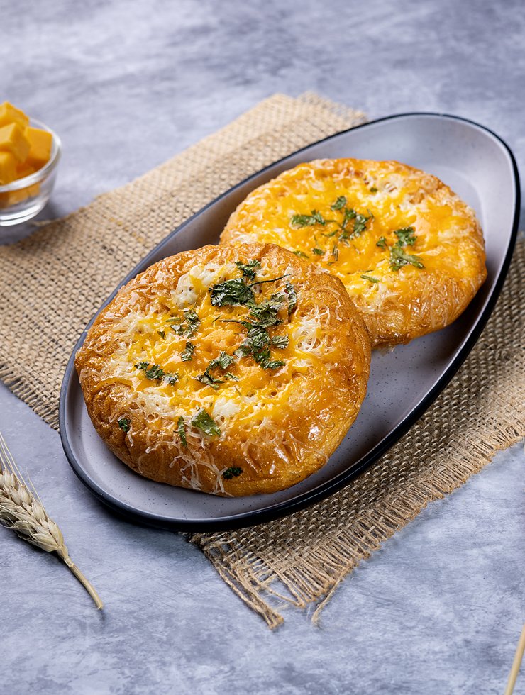 Tomato & Cheese Pizza Bun